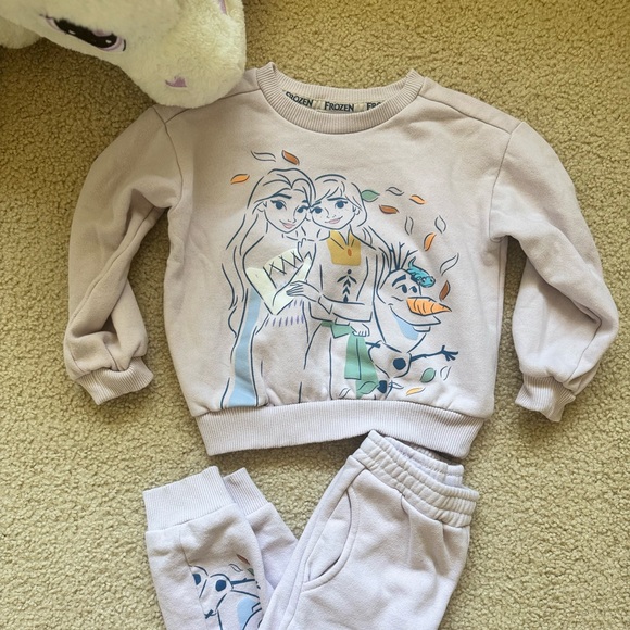 ❄️ Disney Frozen 2-Piece Sweatshirt & Joggers Set – Size 4T ❄️ - Picture 1 of 8
